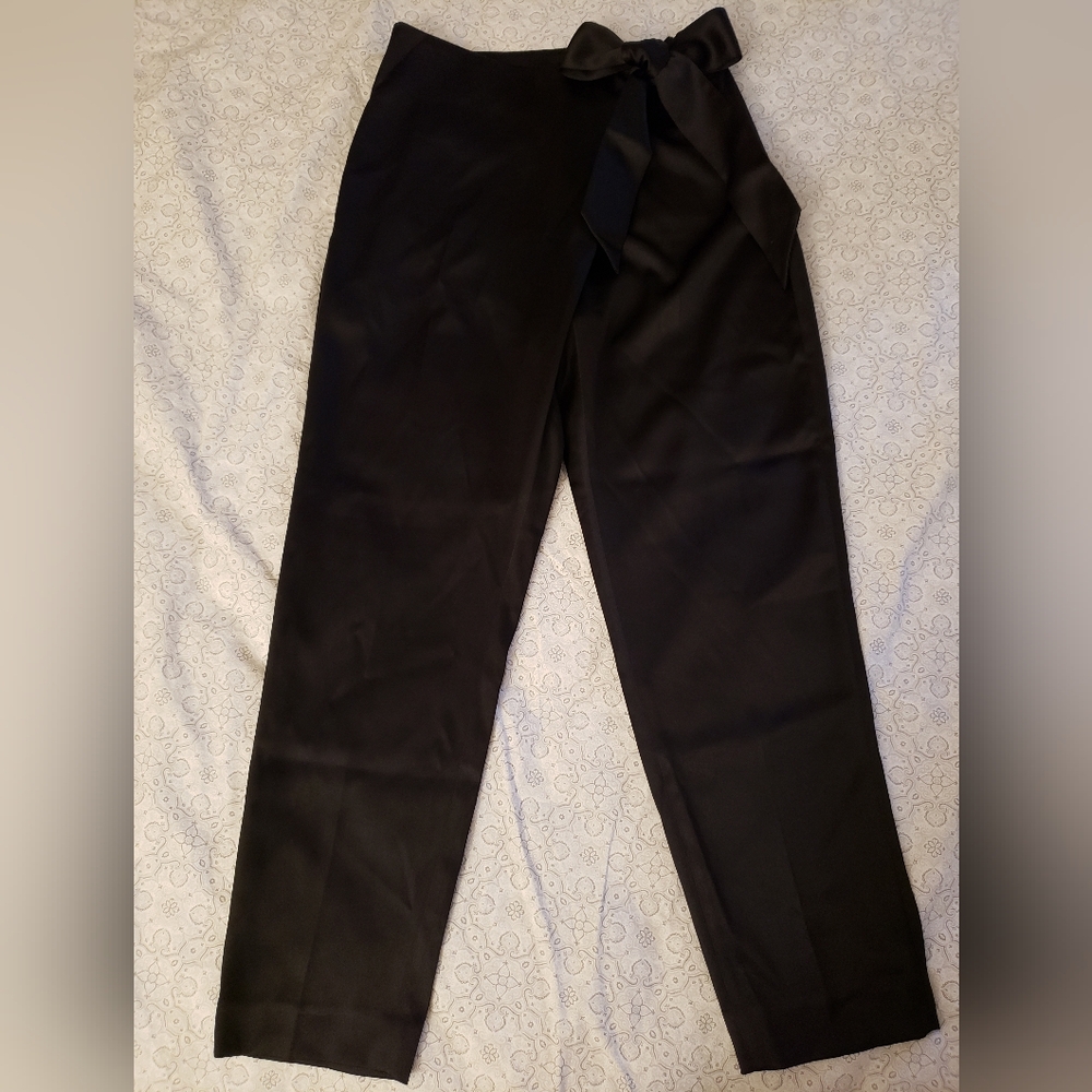 Elegant Black Women's Pants with Bow Detail